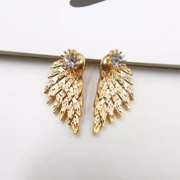 NEW 2 piece Gold CZ Angel Wing Earrings - Picture 3 of 4